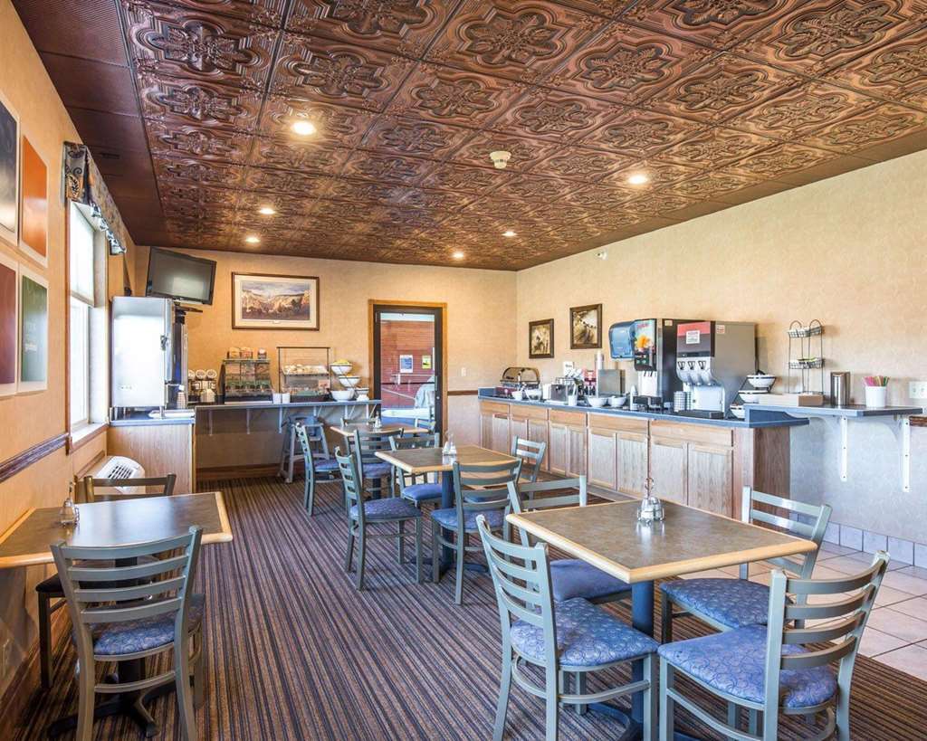 Miles City Hotel Restoran gambar