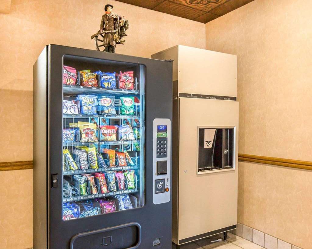 Miles City Hotel Servis gambar